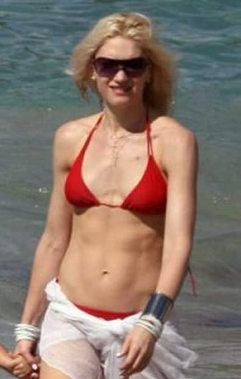 Gwen Stefani beach look