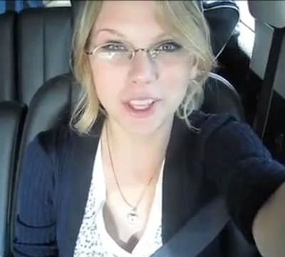Taylor Swift needs driving glasses