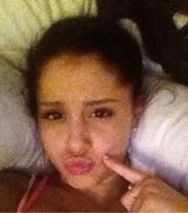 Ariana Grande Wakeup Selfie