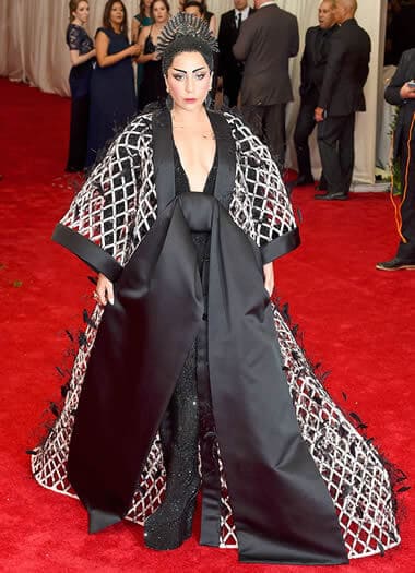 The singer dressed in a Japanese kimono-inspired coat designed by Alexander Wang