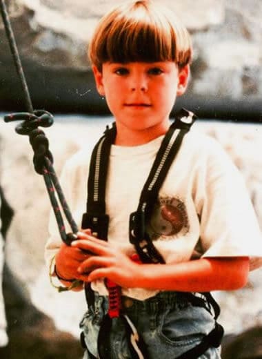 Zac Efron abseiling as a kid