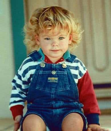 Zac Efron had cute curly blondes when he was a toddler