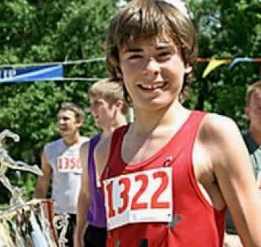 Zac Efron running in a marathon when he was a boy