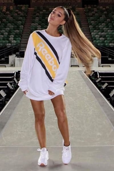 Ariana Grande like a cheerleader