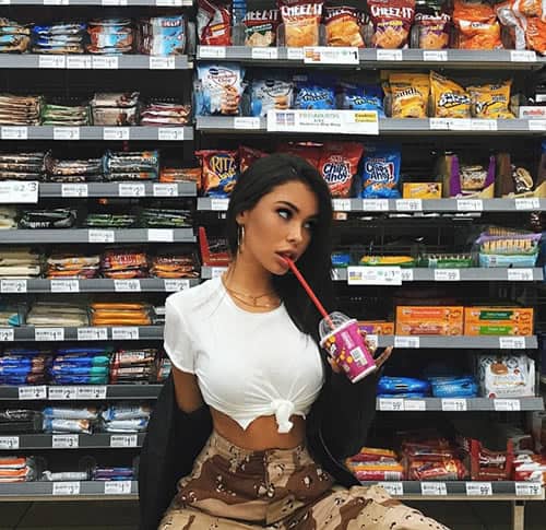 Madison Beer post chips, chocolates and more snacks