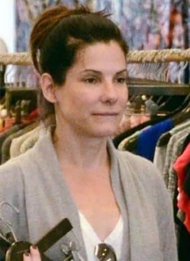 Sandra Bullock is a confident shopper