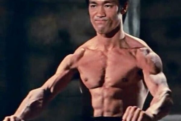 Bruce Lee used an EMS device to train his body muscles