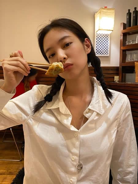 Blackpink Jennie love to eat dumplings