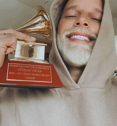 Ricky Martin is the charming award winner