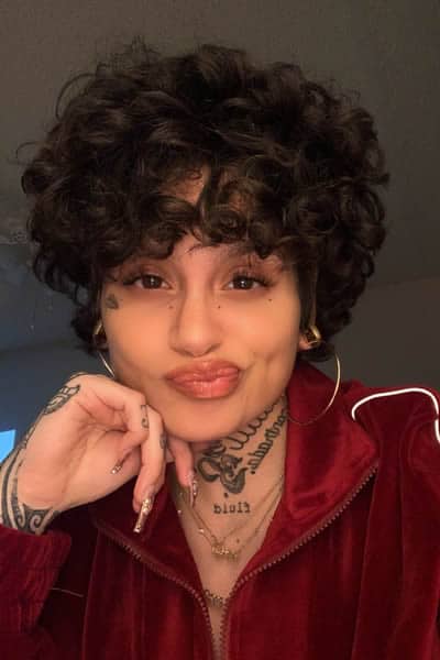 Kehlani looks like a doll with afro