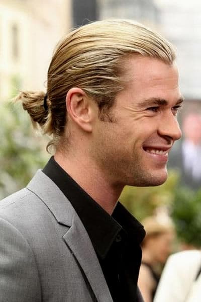 Chris Hemsworth tied a mini ponytail bun