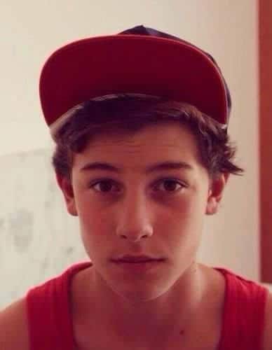 Shawn Mendes as a teenager with a pretty face