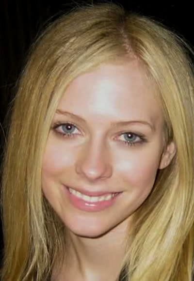 Avril Lavigne flawless smile